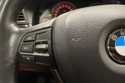 Valkoinen BMW 520 2015 kuva 24.