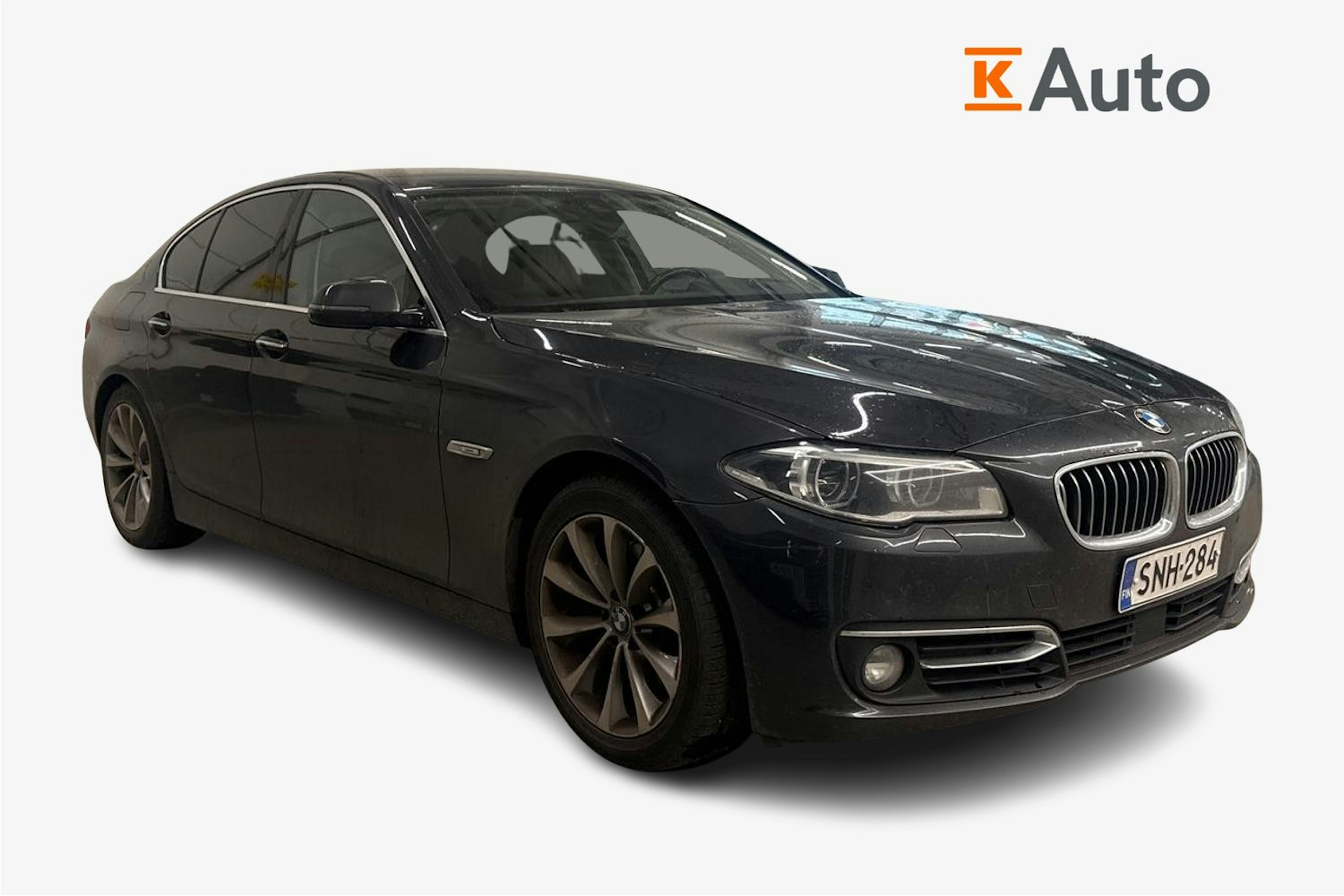 harmaa BMW 520 2015 kuva 1.