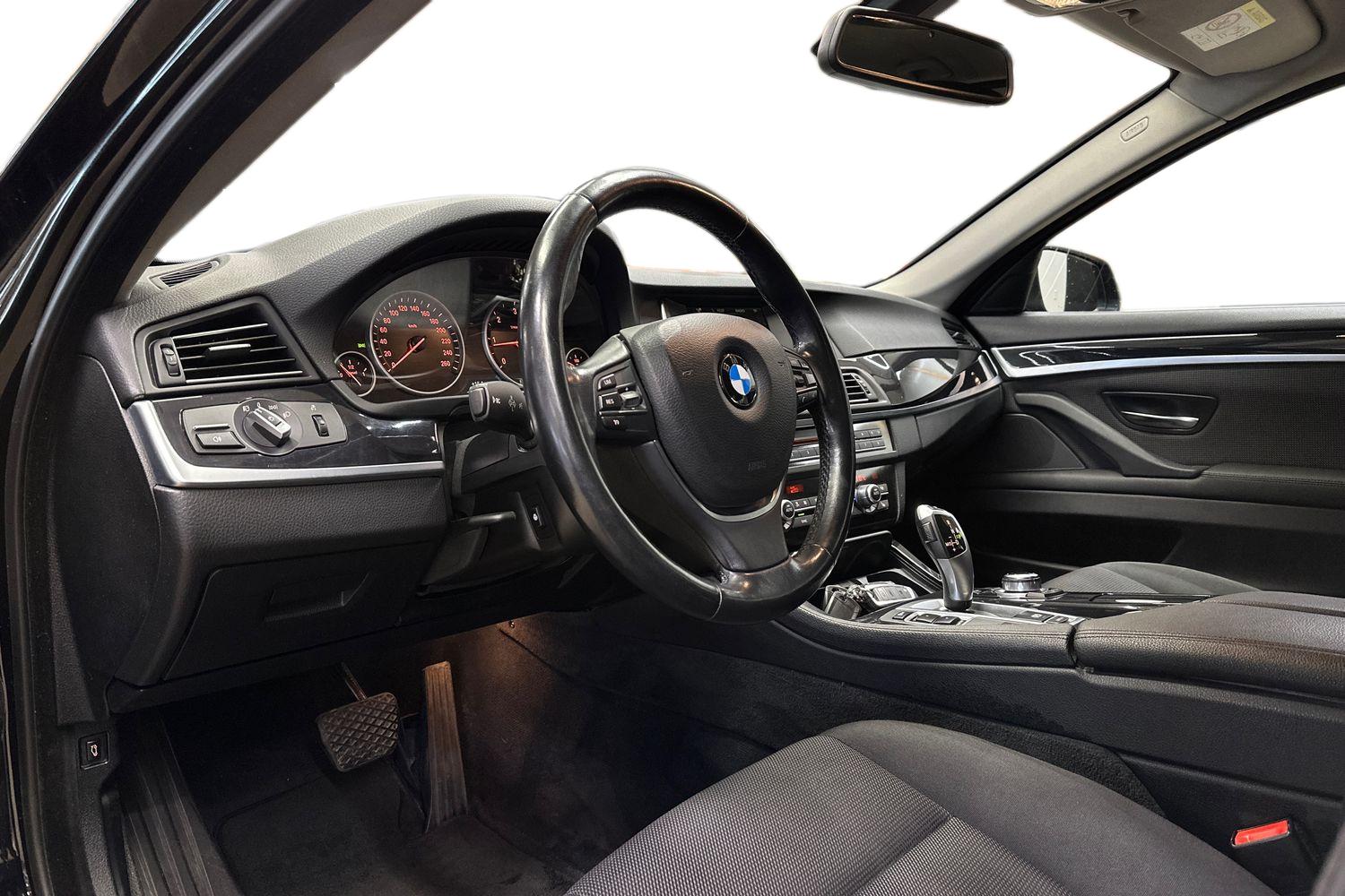 BMW 520 2015, photo 6/24