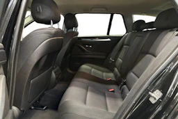 musta BMW 520 2015 kuva 8.