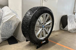 musta BMW 520 2015 kuva 10.