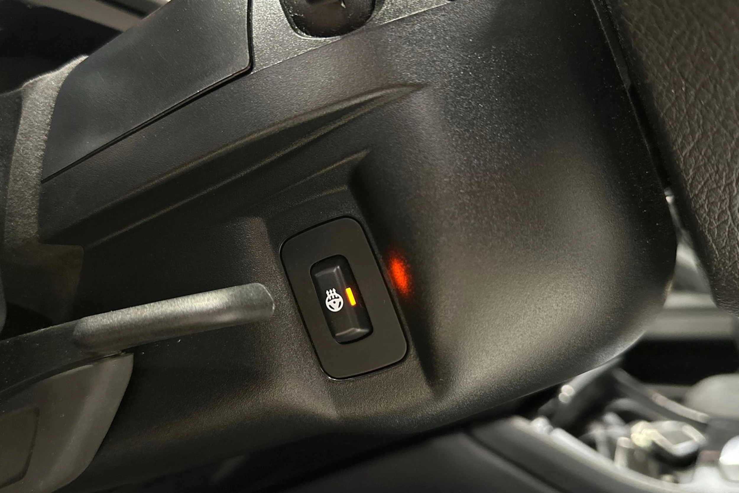 musta BMW 520 2015 kuva 11.