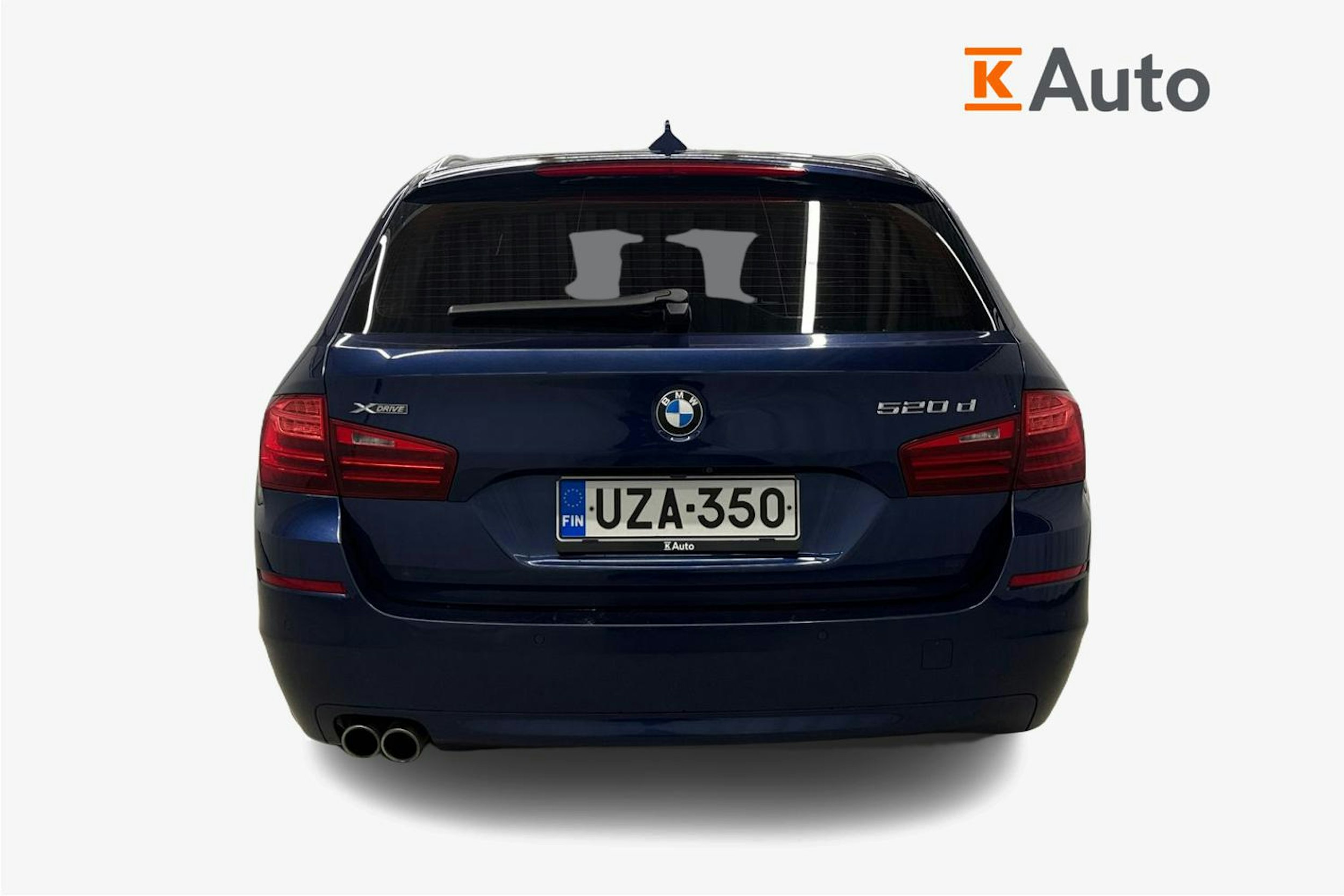 sininen BMW 520 2015 kuva 3.