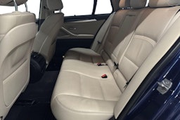 sininen BMW 520 2015 kuva 10.
