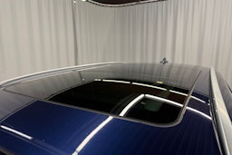 sininen BMW 520 2015 kuva 14.