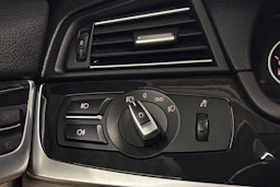 sininen BMW 520 2015 kuva 26.