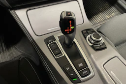 valkoinen BMW 520 2017 kuva 17.