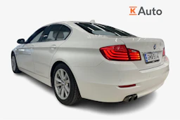 valkoinen BMW 520 2016 kuva 2.
