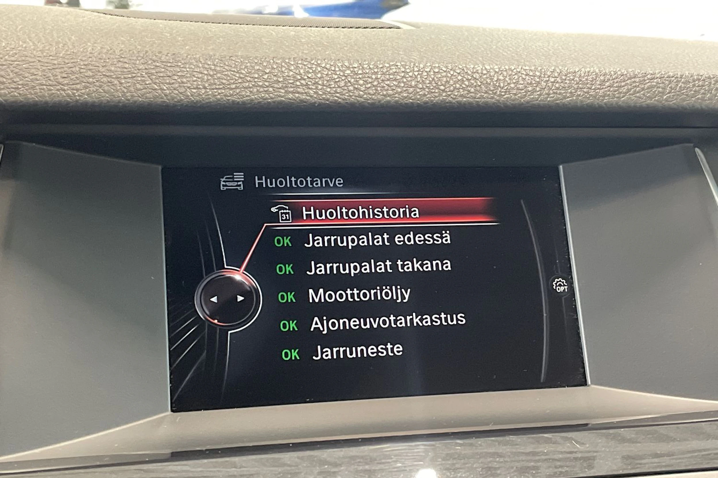 musta BMW 520 2016 kuva 23.