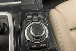 musta BMW 520 2016 kuva 26.