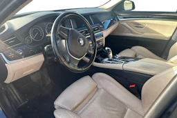 musta BMW 520 2016 kuva 3.