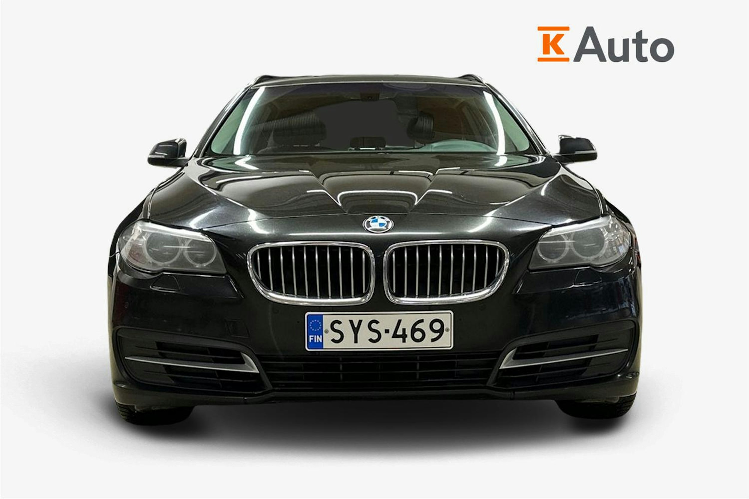 musta BMW 520 2016 kuva 5.