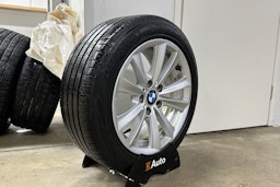 musta BMW 520 2016 kuva 13.