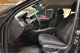 musta BMW 520 2016 kuva 17.
