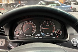 musta BMW 520 2016 kuva 23.