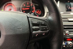musta BMW 520 2016 kuva 25.