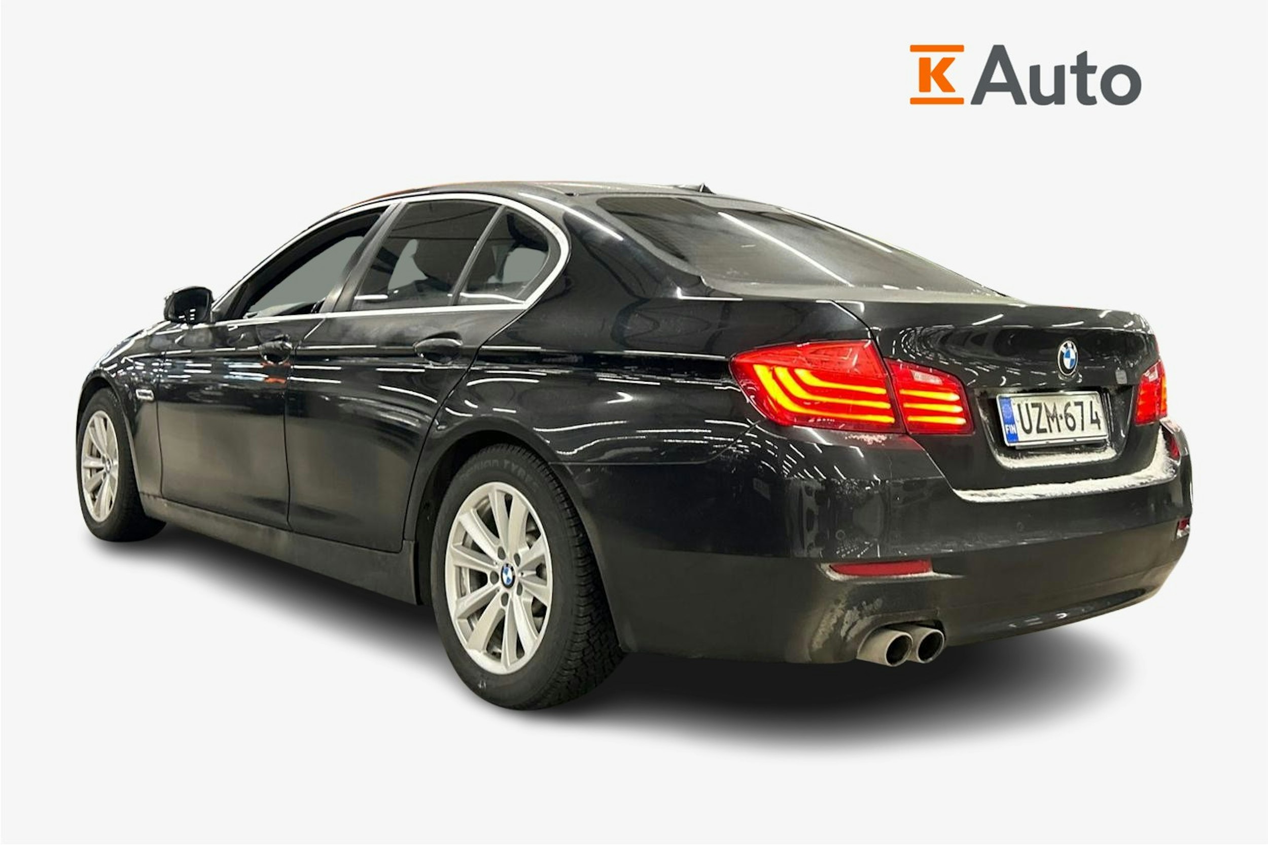 musta BMW 520 2016 kuva 2.