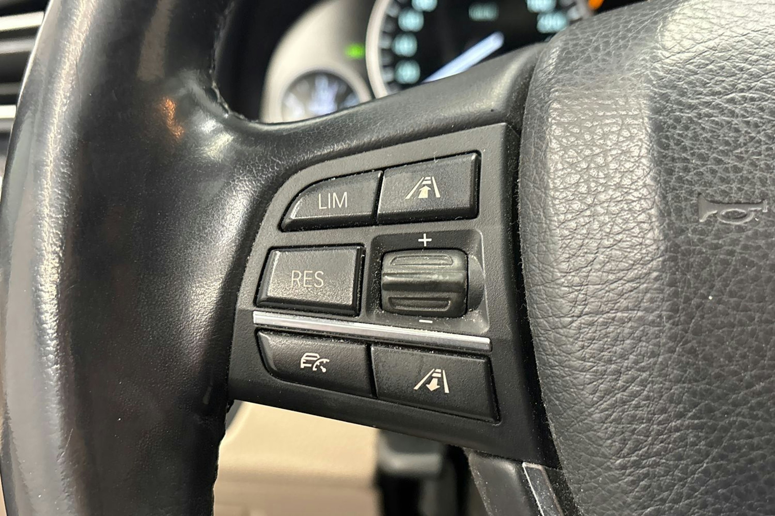 musta BMW 520 2016 kuva 21.