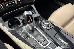 musta BMW 520 2016 kuva 29.