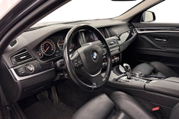 met. harmaa BMW 520 2016 kuva 6.