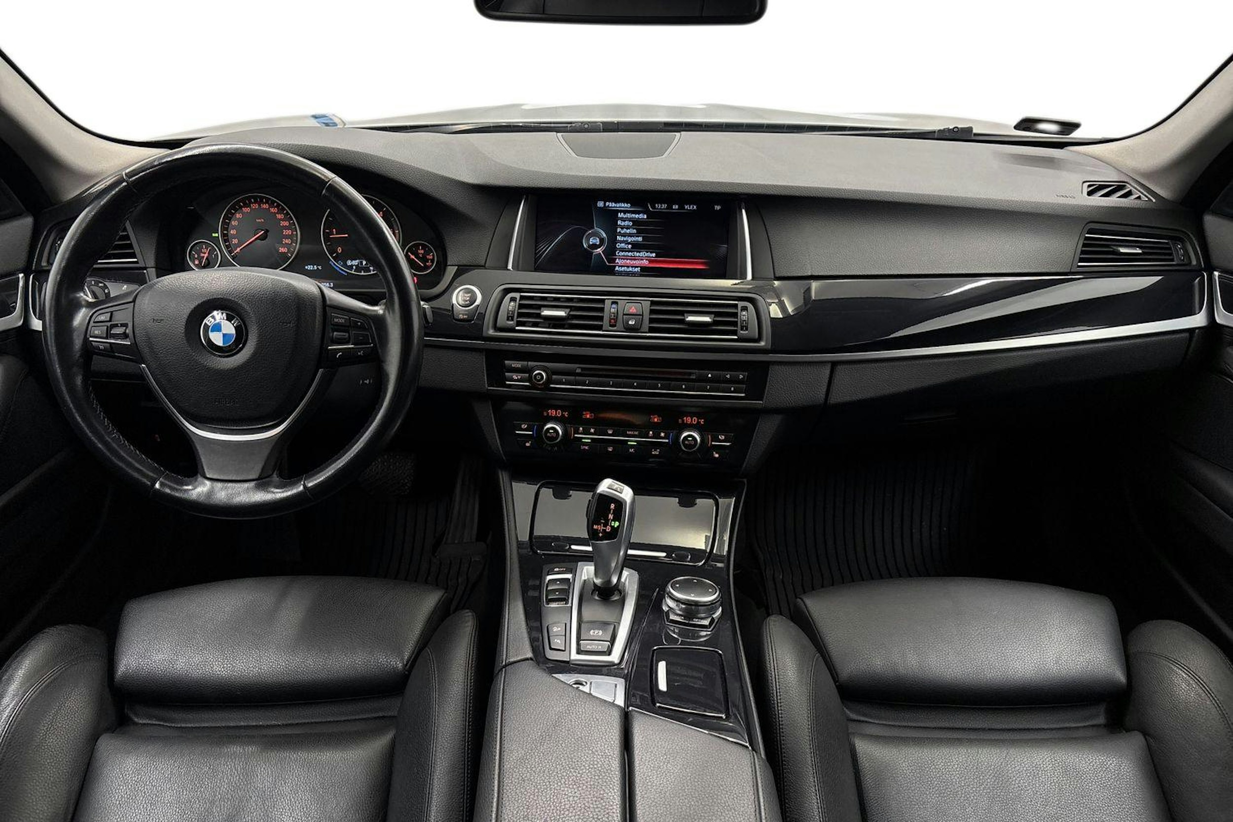 met. harmaa BMW 520 2016 kuva 7.