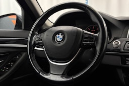 met. harmaa BMW 520 2016 kuva 13.