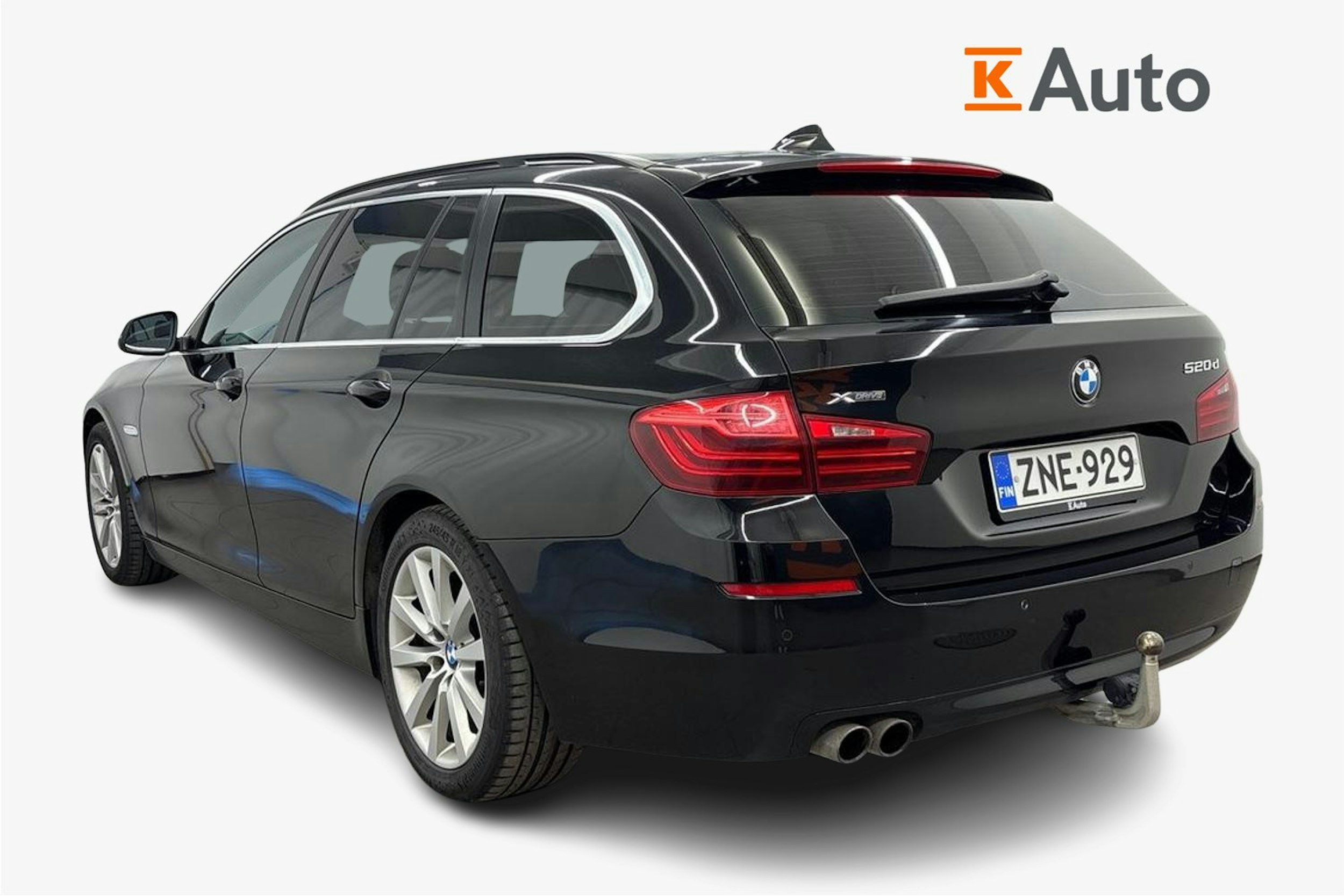 musta BMW 520 2016 kuva 2.