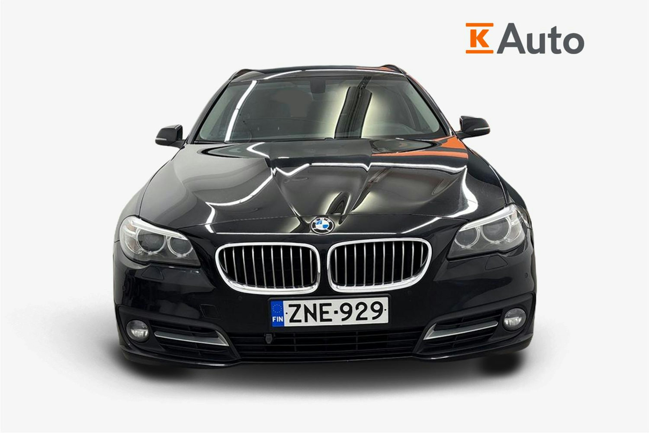 musta BMW 520 2016 kuva 5.