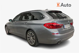 sininen BMW 520 2017 kuva 2.