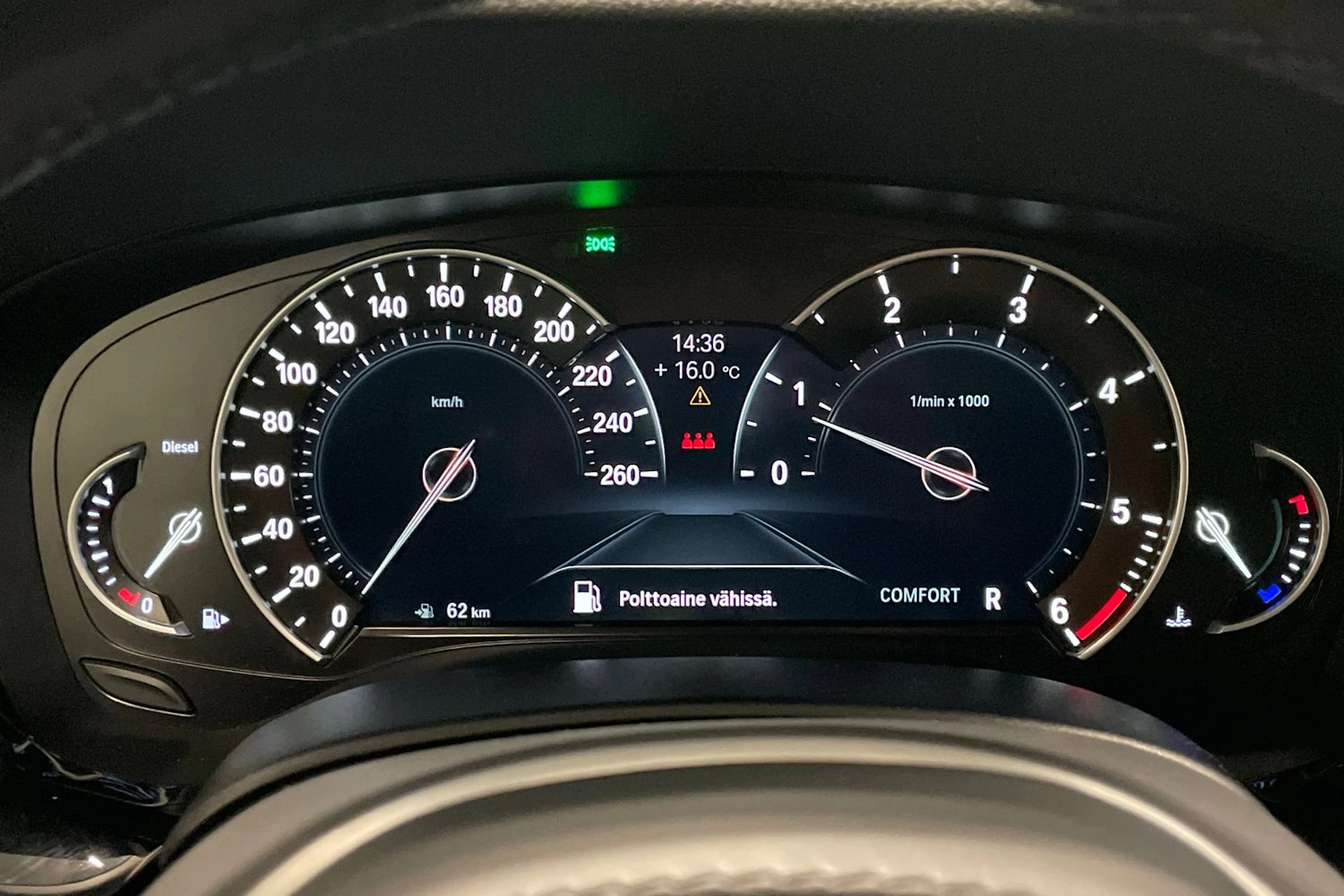 sininen BMW 520 2018 kuva 16.