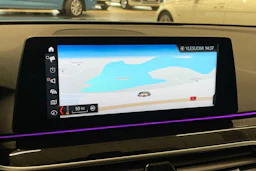 sininen BMW 520 2018 kuva 17.