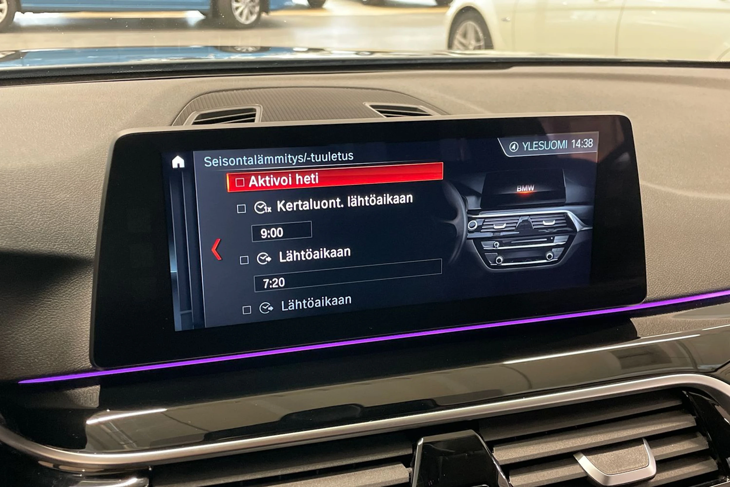 sininen BMW 520 2018 kuva 19.