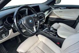musta BMW 520 2017 kuva 3.