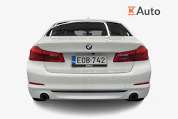 valkoinen BMW 520 2017 kuva 4.