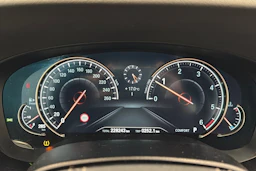 valkoinen BMW 520 2017 kuva 20.