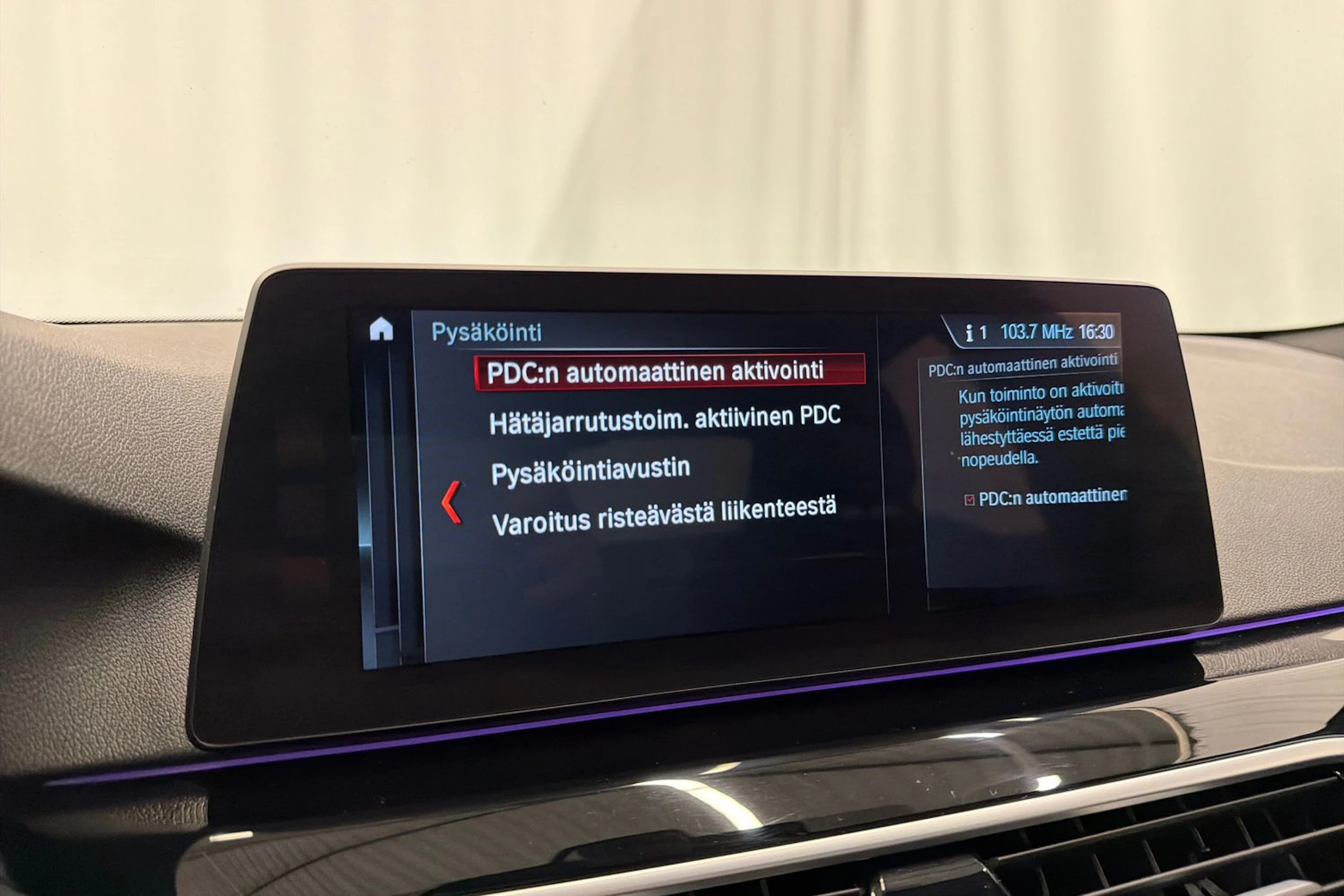 valkoinen BMW 520 2017 kuva 27.