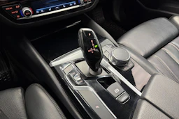 valkoinen BMW 520 2017 kuva 28.