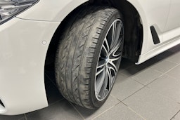 valkoinen BMW 520 2017 kuva 13.