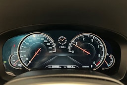 valkoinen BMW 520 2017 kuva 19.