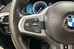 valkoinen BMW 520 2017 kuva 20.