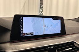 valkoinen BMW 520 2017 kuva 23.