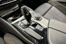 valkoinen BMW 520 2017 kuva 27.