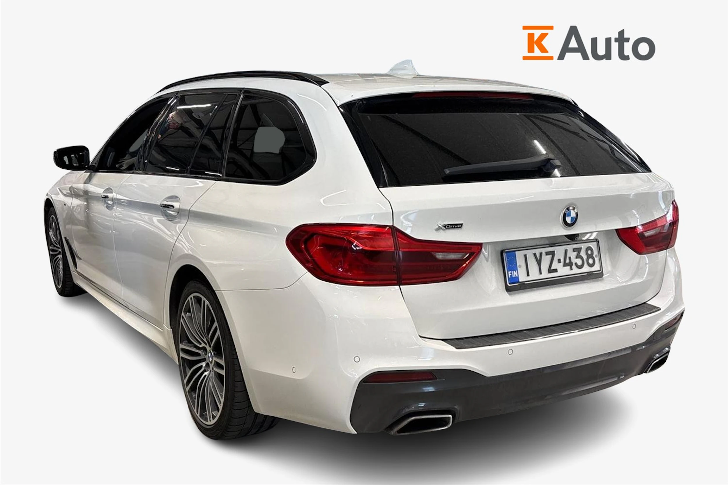 valkoinen BMW 520 2017 kuva 2.