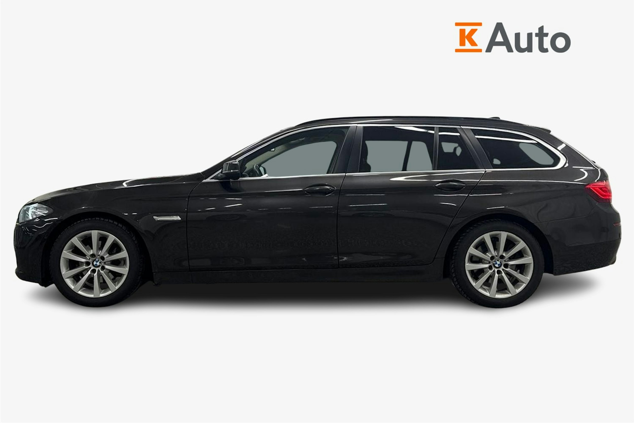 ruskea (beige) BMW 520 2017 kuva 5.