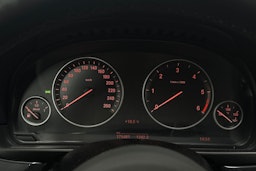 ruskea (beige) BMW 520 2017 kuva 15.