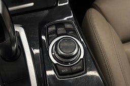 ruskea (beige) BMW 520 2017 kuva 19.