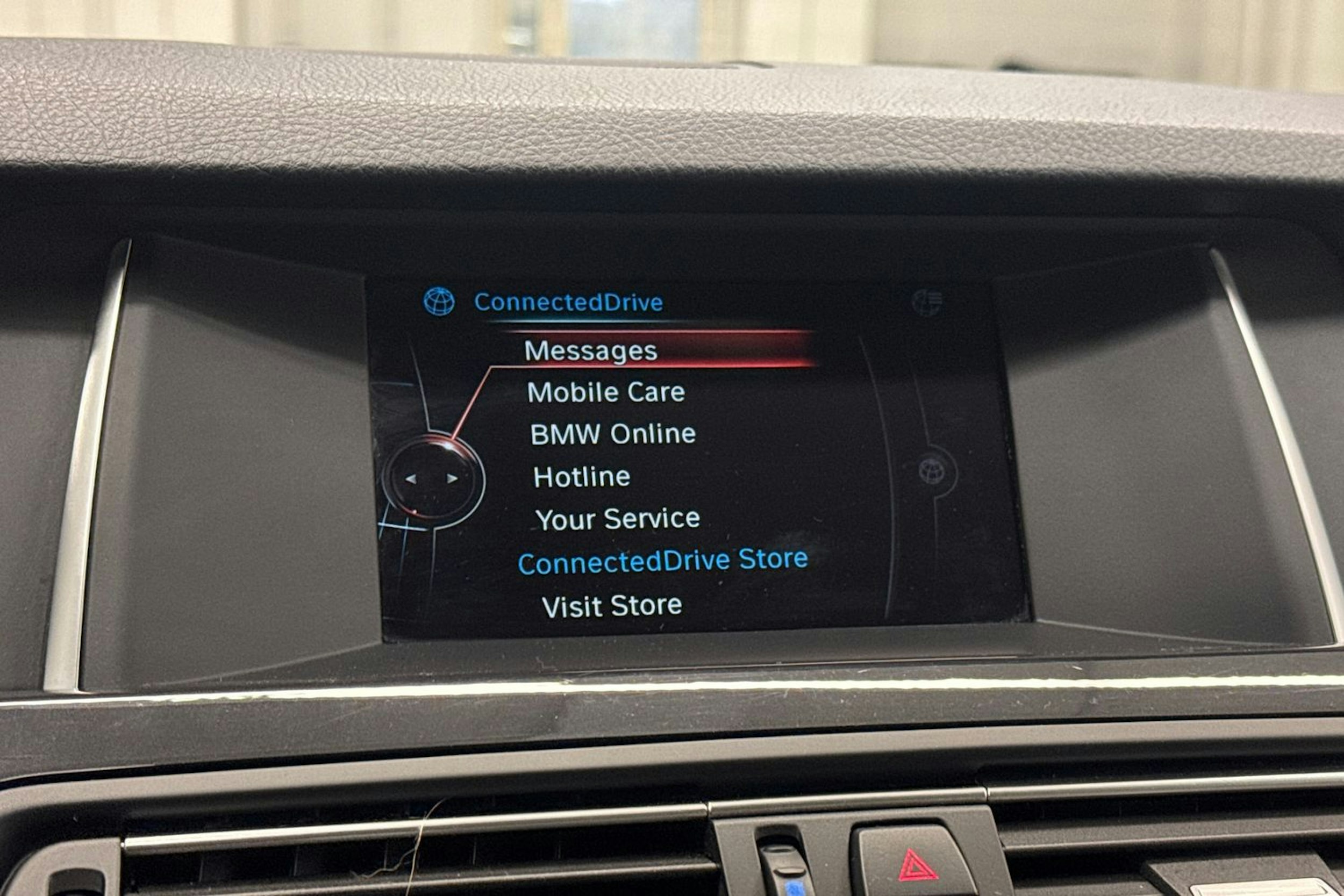 ruskea (beige) BMW 520 2017 kuva 25.