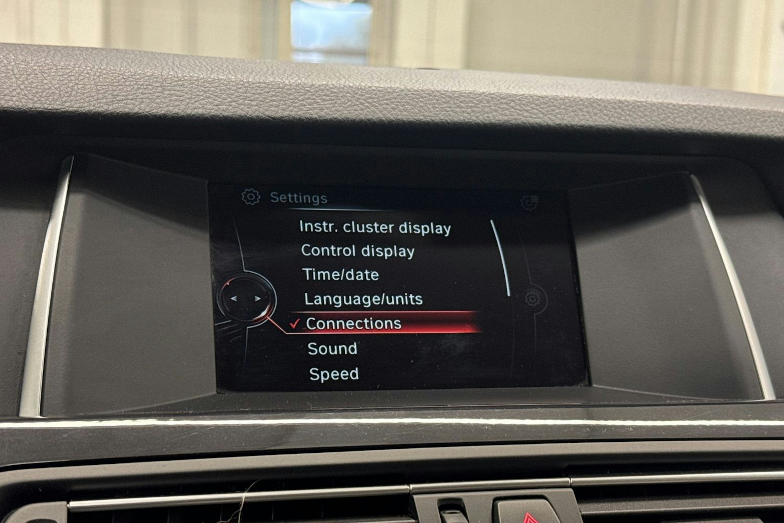 ruskea (beige) BMW 520 2017 kuva 26.