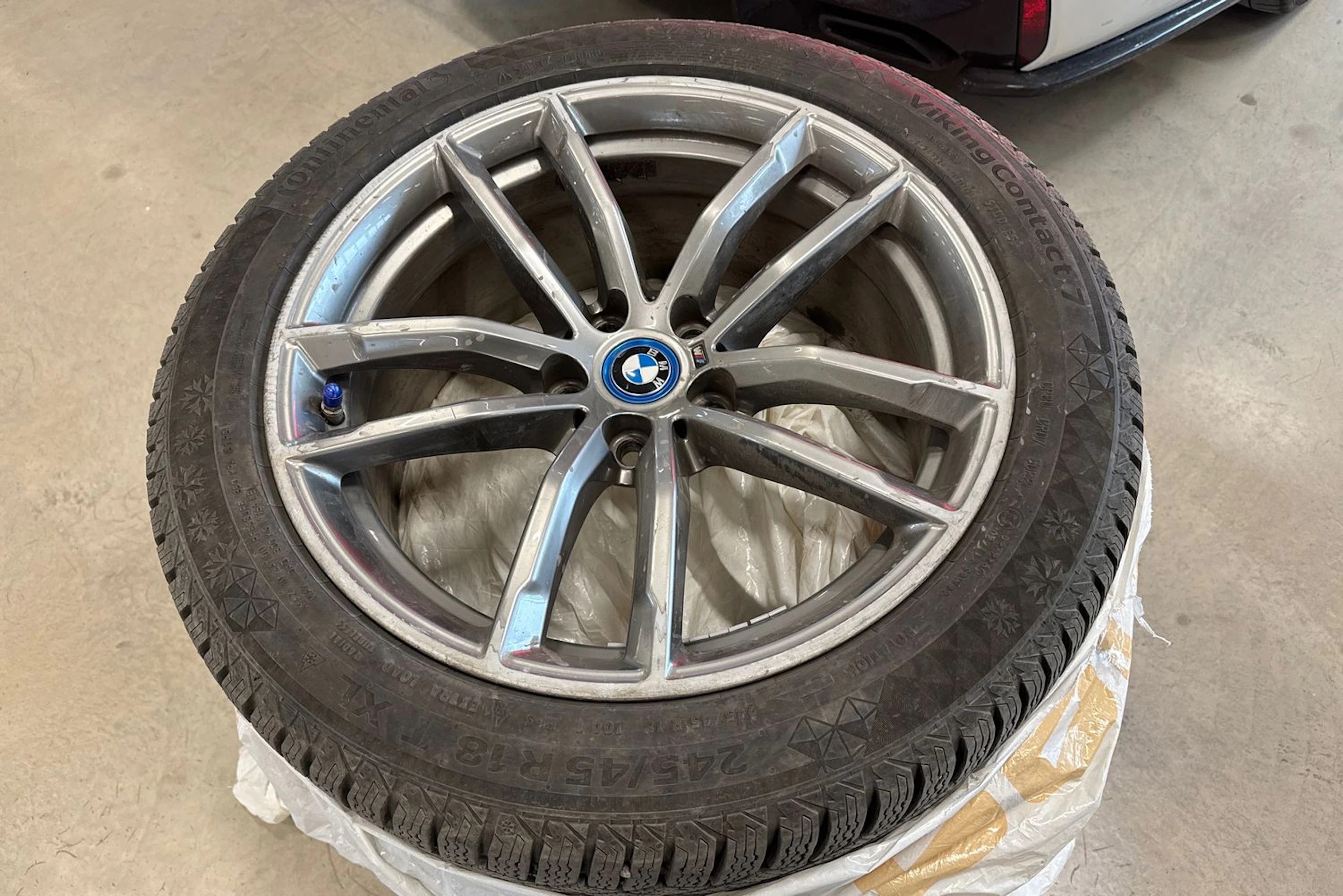 valkoinen BMW 520 2017 kuva 4.