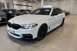 valkoinen BMW 520 2017 kuva 5.